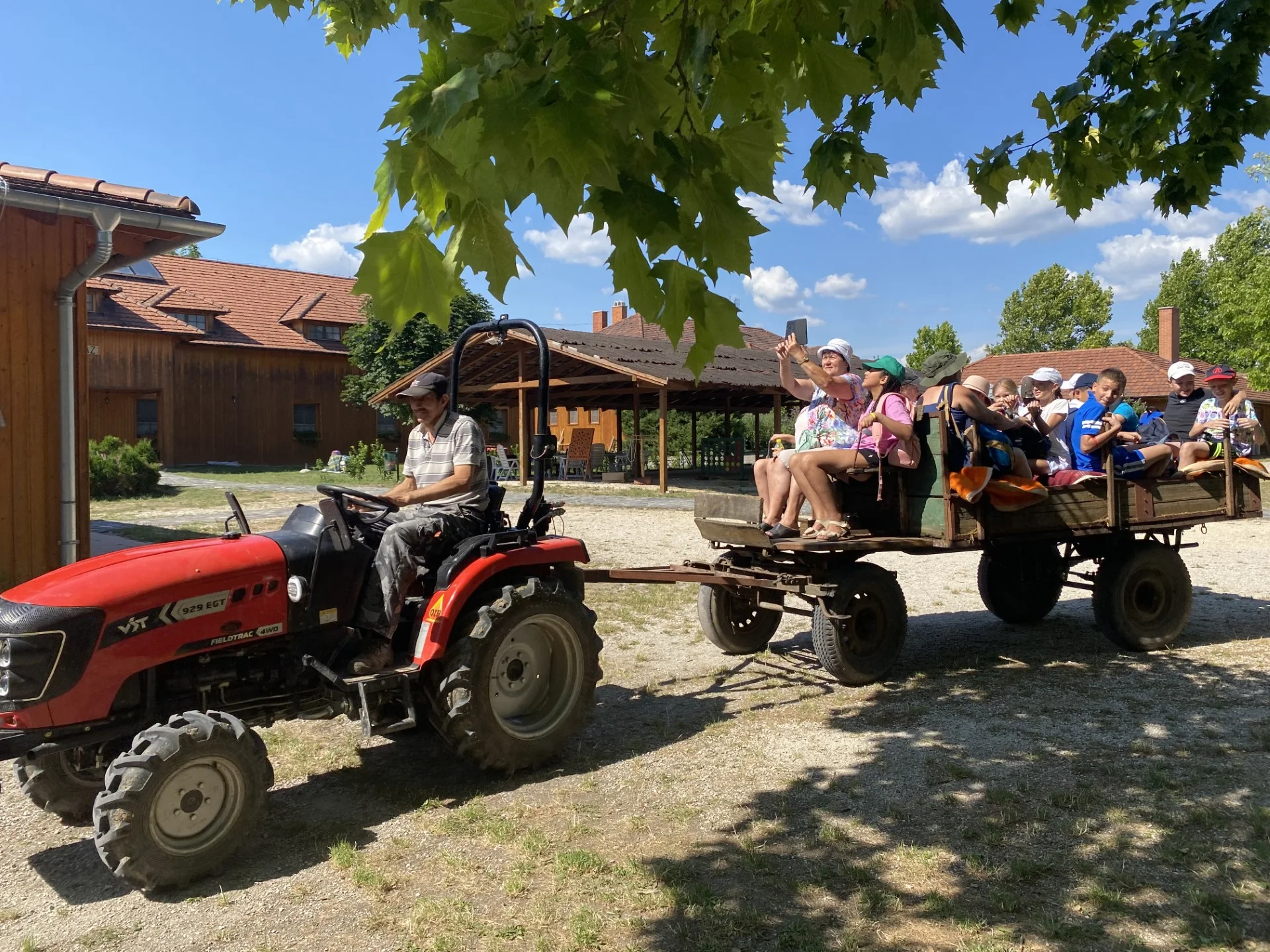 Táborok